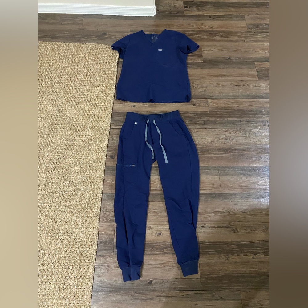 Navy Figs Scrub Set - Technical Collection